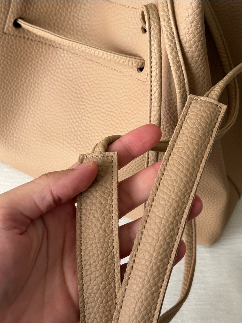 8 Other Reasons vegan leather slouchy bucket bag - Picture 2 of 7